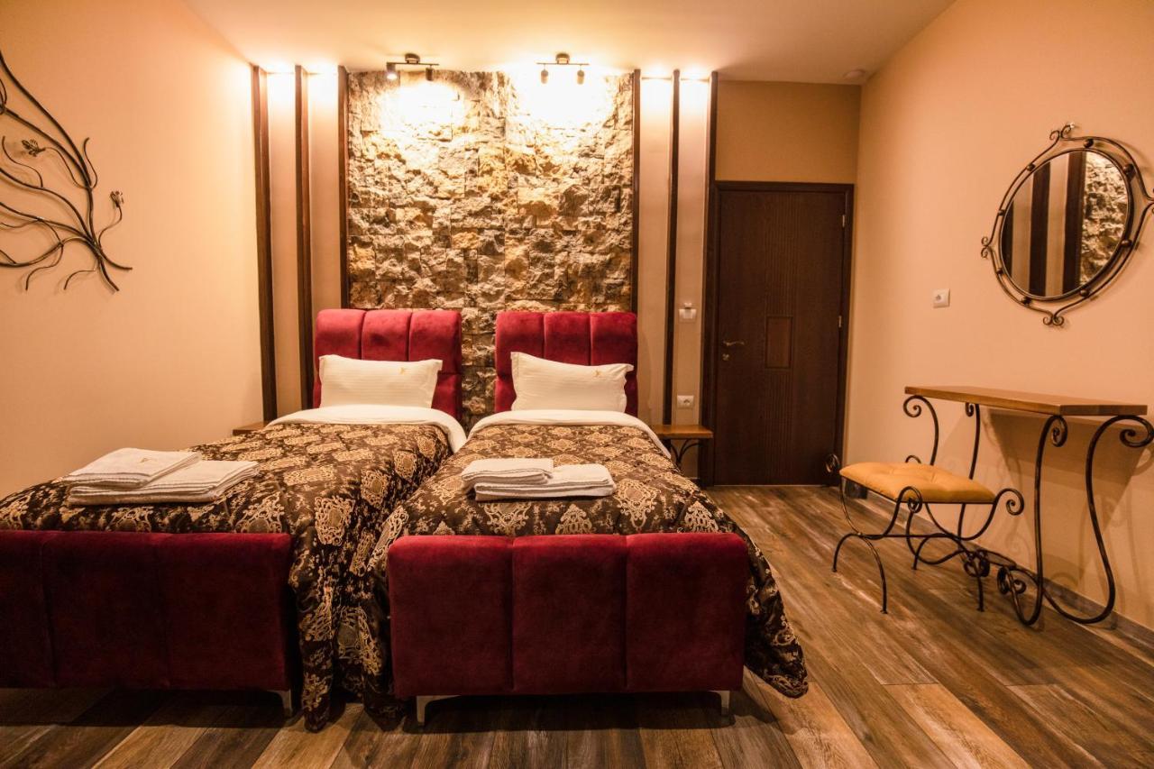 Vila Eden Boutique Hotel Korce Exterior foto