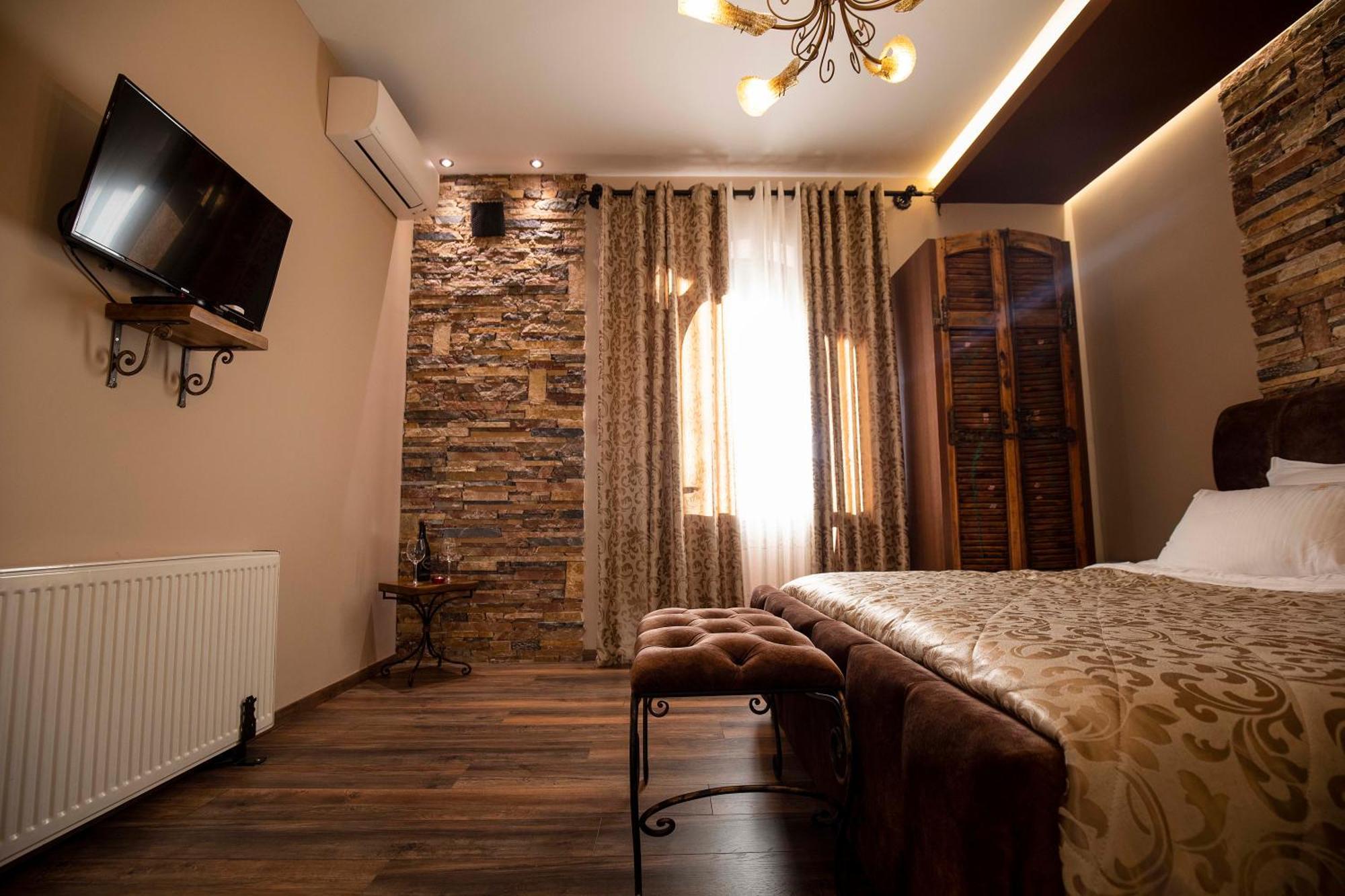 Vila Eden Boutique Hotel Korce Quarto foto